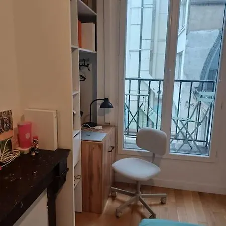 Elegant Pied-a-terre 8eme *